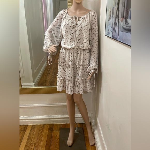 Gilli Cream Tiered Ruffled Sundress with Bishop Sleeves - Picture 3 of 13